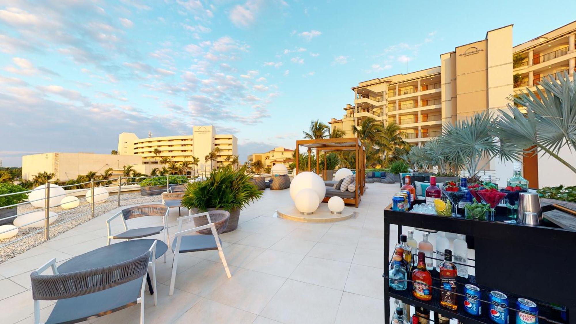 Royal Select At Grand Park Royal Cancun (Adults Only) ภายนอก รูปภาพ